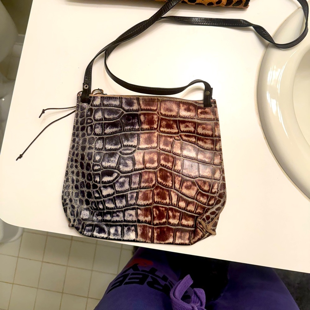 Bmay ombré crossbody pouch handbag eeuc